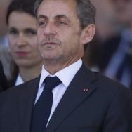 Sarkozy-normandie-mal-rase-le-6-juin-2014_6453484