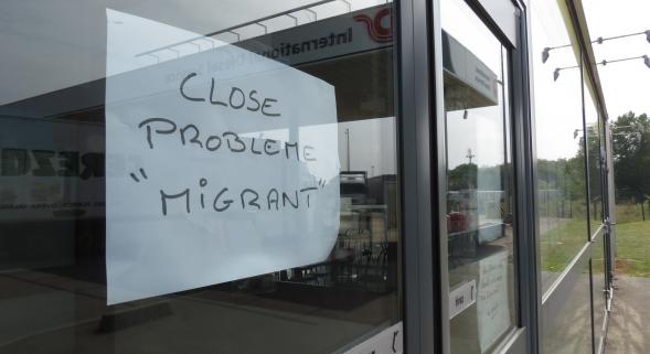 migrant-invasion-calais-fermeture-commerce