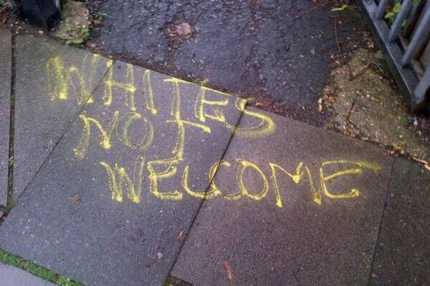 whites_not-welcome-blancs_pas_bienvenus-