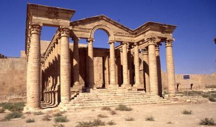 61492_hatra-temple-hellenistique-c-p-pinta-2000_440x260