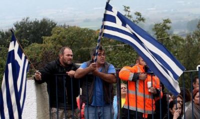 grece-paranets-inquiets-des-dangers-sanitaires-poursuivis-pour-racisme