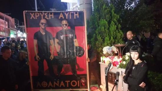 grece-hommage-aux-2-militants-daube-doree-assassines-2