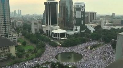 indonesie-manifestations-islamistes-monstres-contre-le-gouverneur-catholique-3