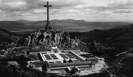 Inauguration de la Vallée de Los Caidos – images d’époque (vidéo)